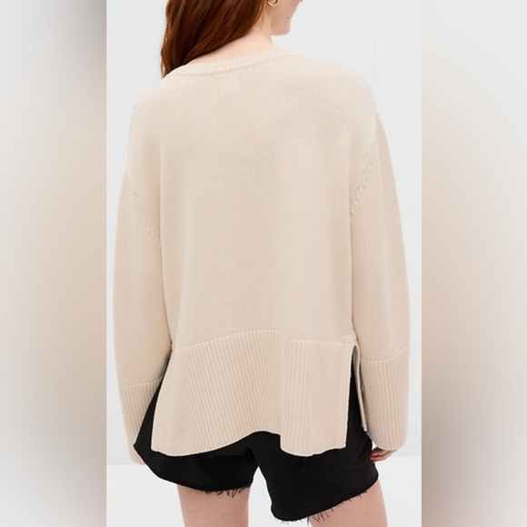 GAP 24/7 Split Hem Crewneck Sweater - Picture 1 of 11